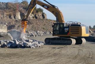 TECHNOLOGY BREAKER 410-2 & CAT 336E Excavator 